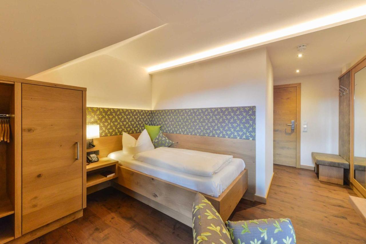 Posthotel Hofherr Konigsdorf エクステリア 写真