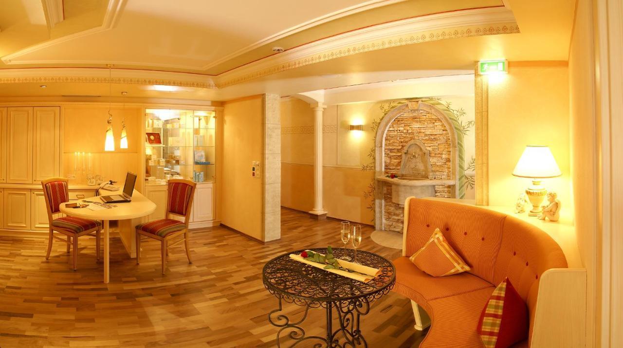 Posthotel Hofherr Konigsdorf エクステリア 写真