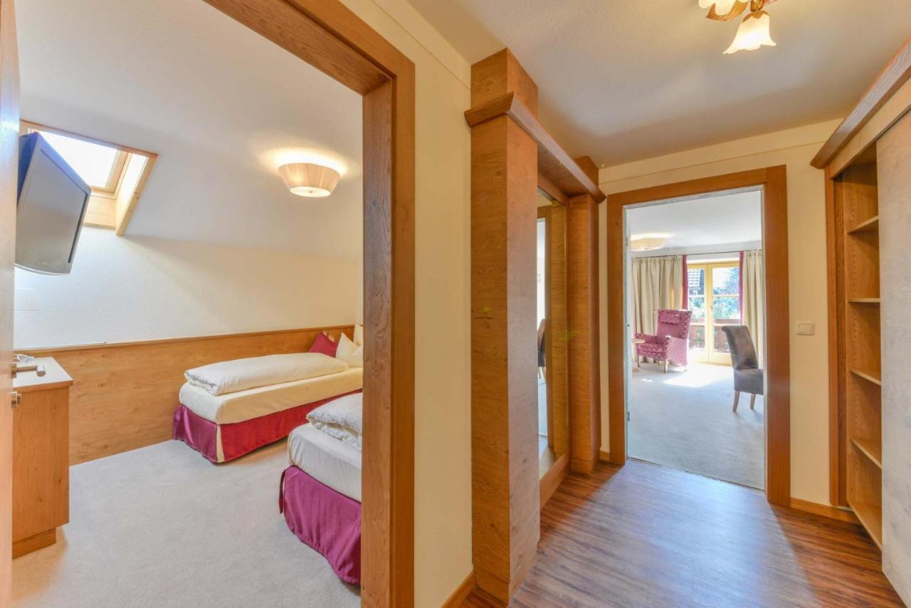 Posthotel Hofherr Konigsdorf エクステリア 写真