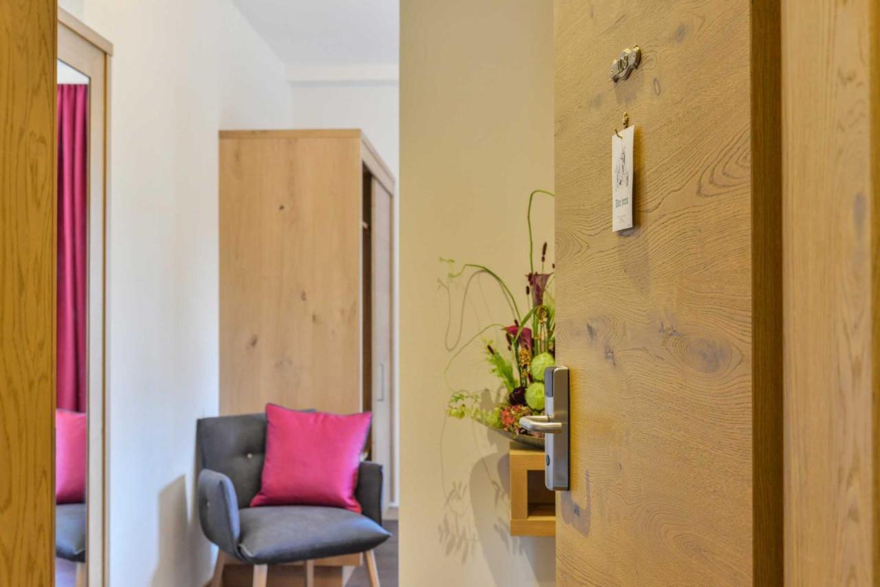 Posthotel Hofherr Konigsdorf エクステリア 写真