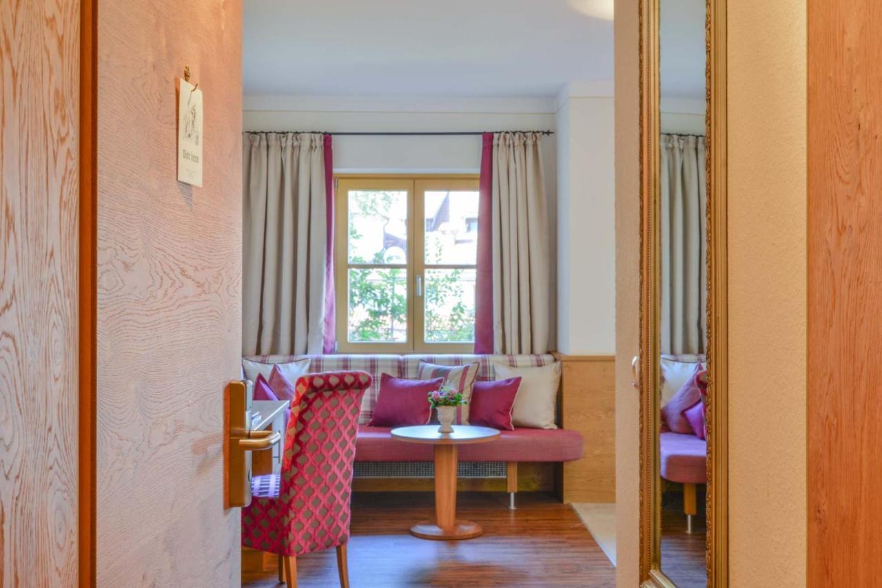 Posthotel Hofherr Konigsdorf エクステリア 写真